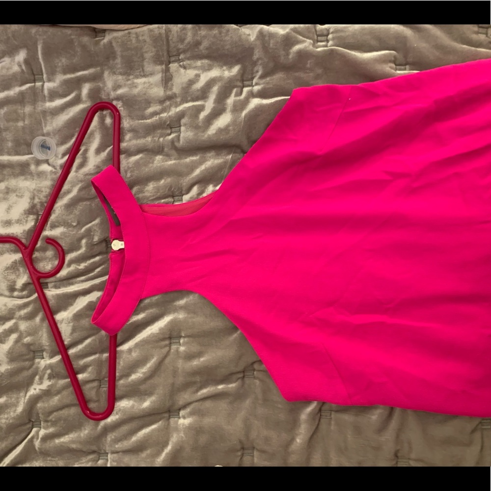 Fun hot pink dress w gold zipper